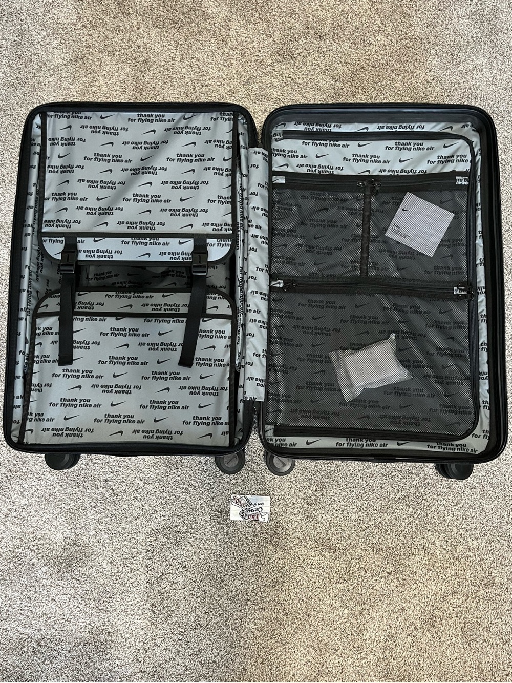 New Nike Air Force 1 29” Large Hardshell Checked Luggage Suitcase Black $360 - Picture 8 of 15